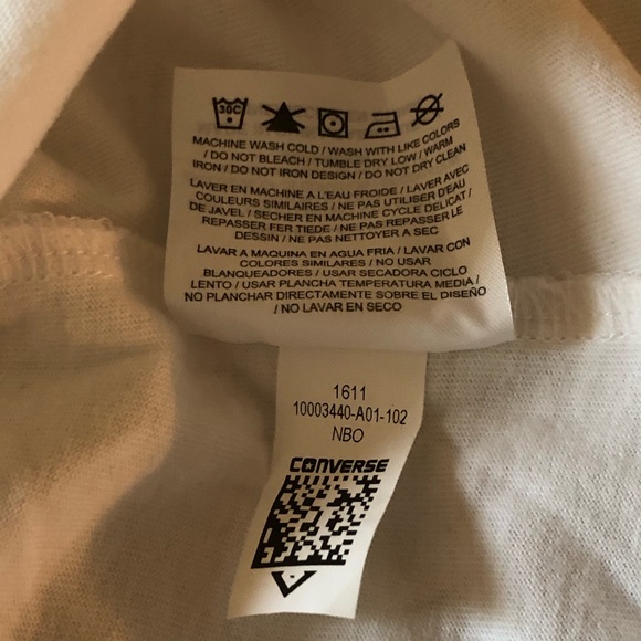 Converse T-Shirt, NWOT, Medium, pet/smoke free home - Picture 10 of 14